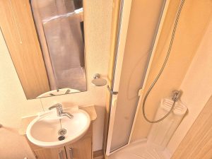 2014 Lunar Venus 380/2  AUTO ENGAGE MOVER - SUPER LIGHT WEIGHT CARAVAN - Image 3