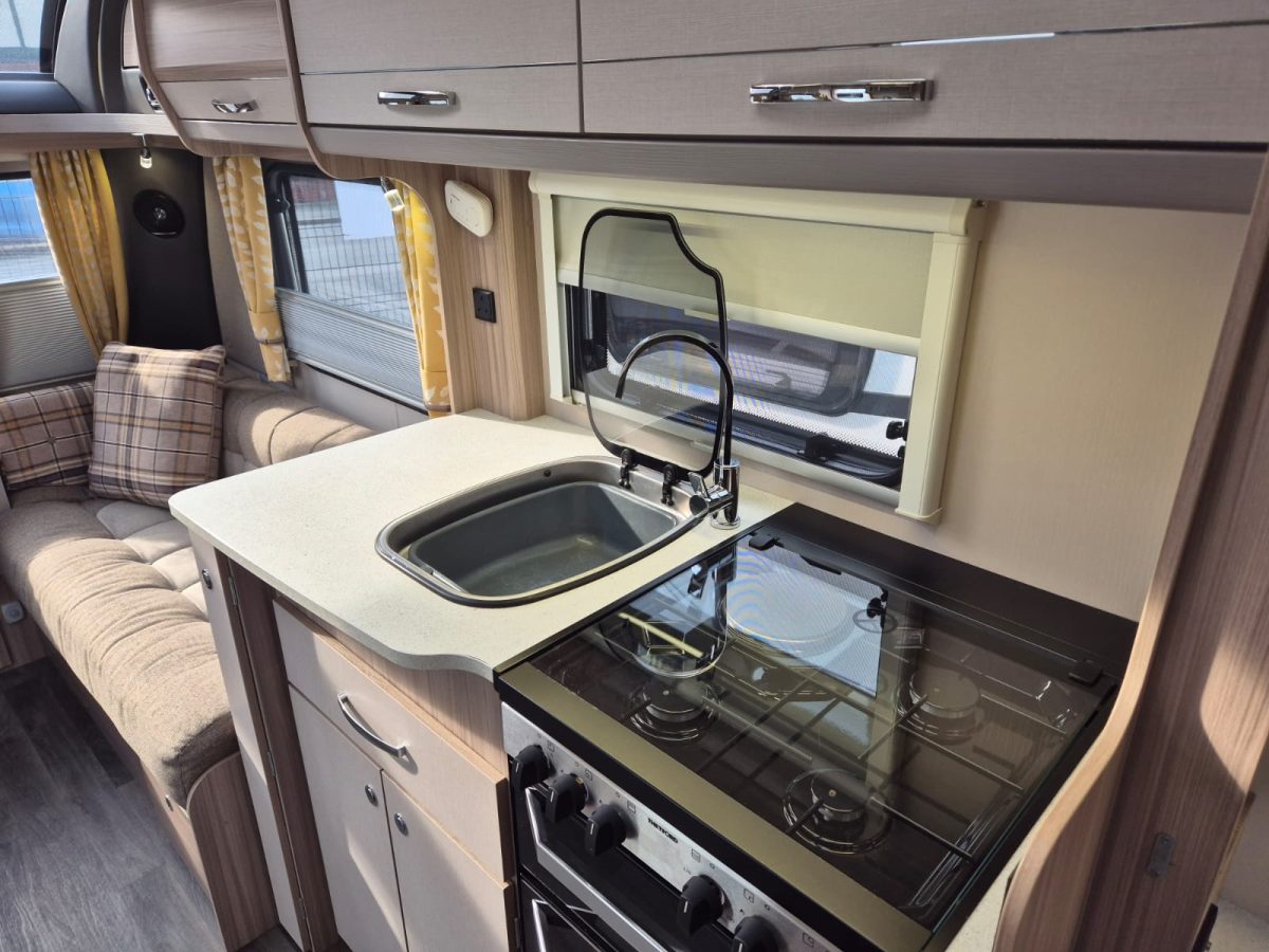 2020 Coachman Acadia 575 Festival - ALDE - Image 5