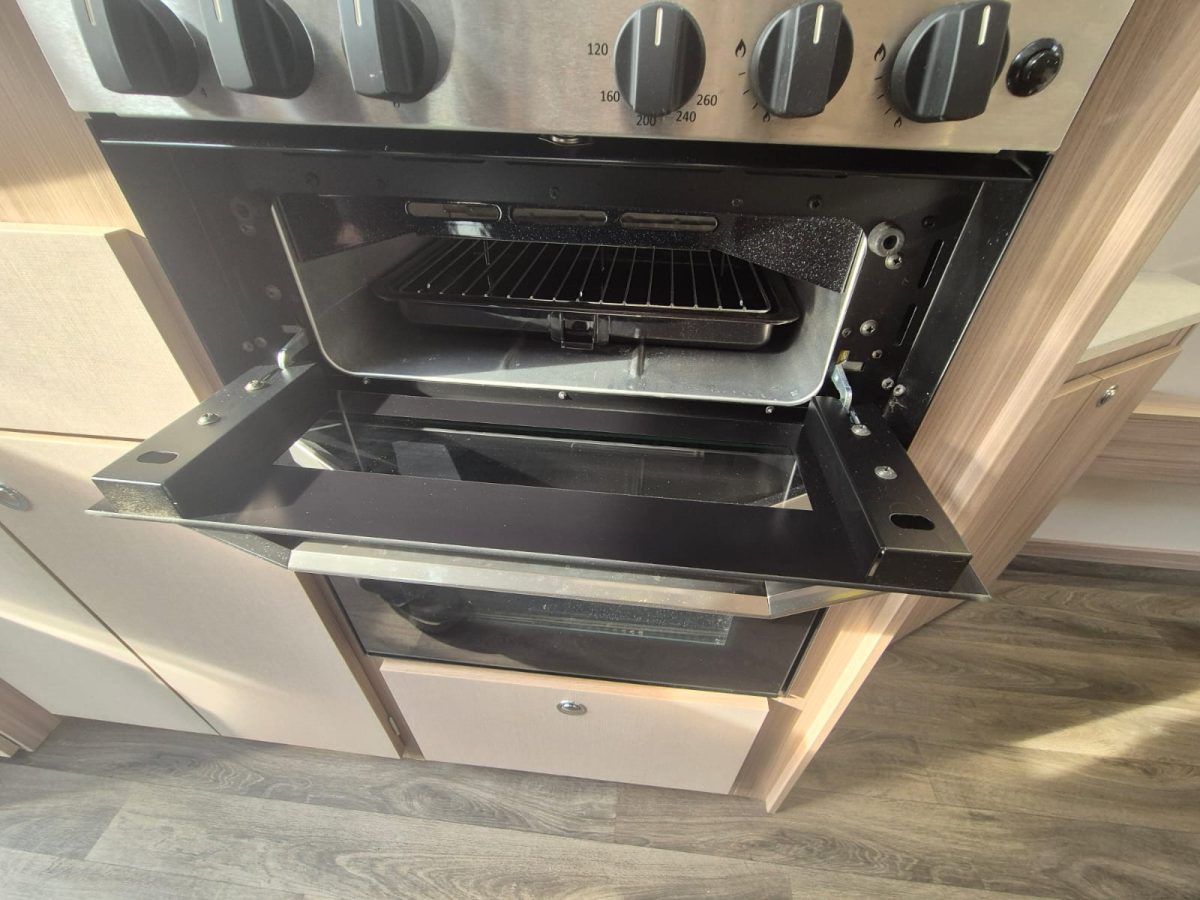 2020 Coachman Acadia 575 Festival - ALDE - Image 12
