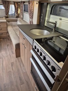 2018 Swift Conqueror 650 Twin Axle 4WD MOVER & BIKE RACK - Image 17