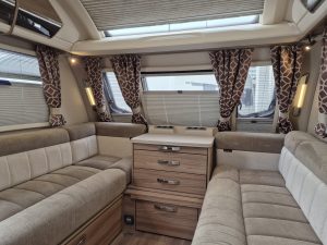 2018 Swift Conqueror 650 Twin Axle 4WD MOVER & BIKE RACK - Image 20