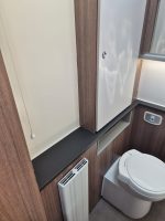 SALE AGREED** 2018 Bailey Unicorn Valencia MOTOR MOVER INC! - Image 11