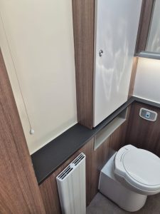 2018 Bailey Unicorn Valencia MOTOR MOVER INC! - Image 11