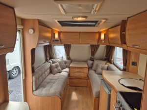 SALE AGREED** 2007 Ace Aristocrat 4 Berth Fixed Bed Caravan - WITH MOTOR MOVER FITTED! - Image 7