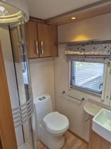 SALE AGREED* 2012 Coachman VIP 520 - MOTOR MOVER FITTED!! - Image 6