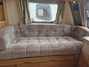 SALE AGREED* 2012 Coachman VIP 520 - MOTOR MOVER FITTED!! - Image 7