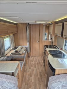 SALE AGREED* 2012 Coachman VIP 520 - MOTOR MOVER FITTED!! - Image 8