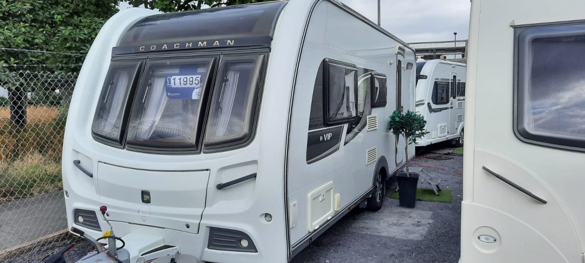 SALE AGREED* 2012 Coachman VIP 520 - MOTOR MOVER FITTED!! - Image 1