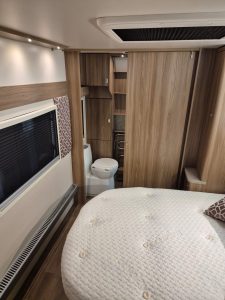 2018 Swift Conqueror 645 Twin Axle - Image 9