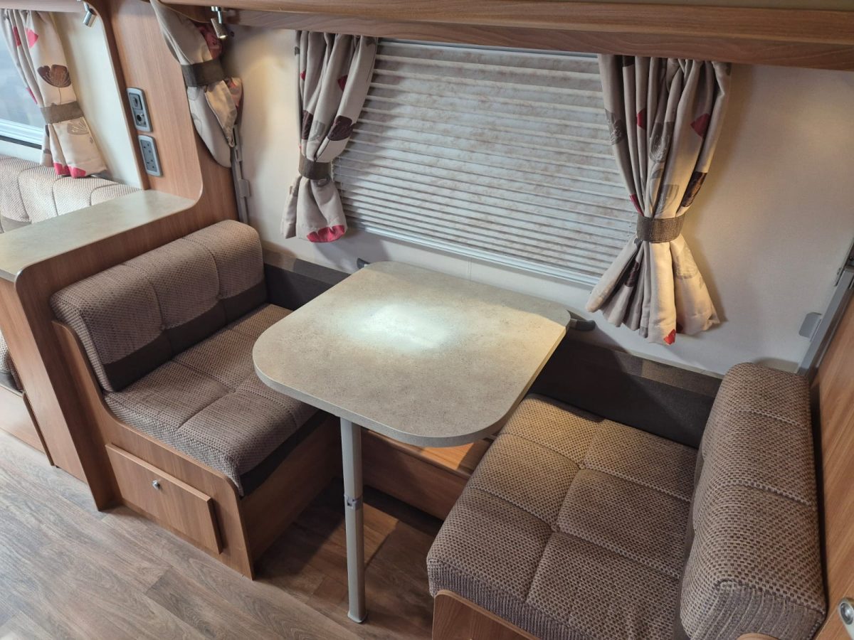 2014 Swift Challenger 530 SE with MOTOR MOVER - Image 6