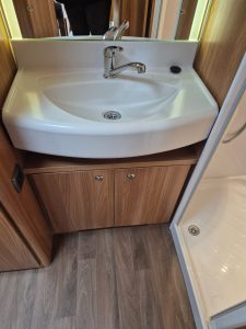 2014 Swift Challenger 530 SE with MOTOR MOVER - Image 2