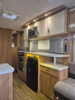 2014 Swift Challenger 530 SE  4 berth caravan with MOTOR MOVER - Image 9
