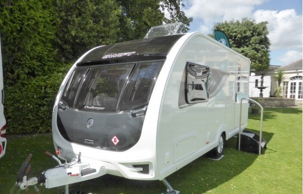 2018 Swift Challenger 480/2 ALDE with MOVER!!