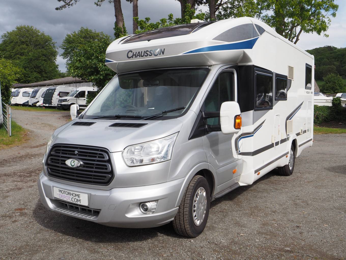Pic 1 **JUST IN** Chausson Welcome 717 GA Motorhome - 6 Speed - 2.2D - 4 Berth - Image 1