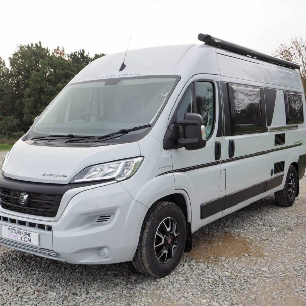 2022 Fiat AutoTrail Expedition 67 - 2 Berth - 4 Belt - FSH - Low Miles